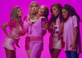 Parte do elenco da montagem brasileira do musical "Meninas Malvadas" • Instagram/Danielle Winits