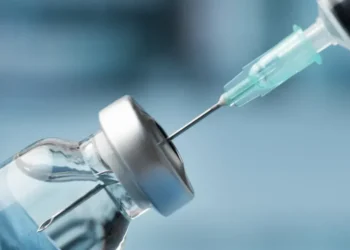 Iniciativa busca imunizar crianças de seis meses a menores de um ano contra sarampo  • Freepik