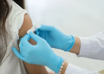 Segundo estudo, o progresso na cobertura vacinal infantil estagnou ou reverteu em muitos países desde 2010  • Witthaya Prasongsin/GettyImages