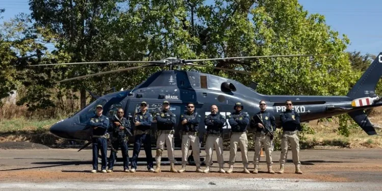 Divisão de Operações Aéreas apoia operação com helicóptero no Tocantins
