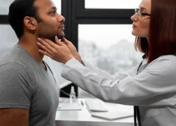 O câncer de cabeça e pescoço é passível de prevenção com algumas mudanças nos hábitos crédito: Freepik