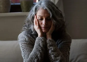 A chave para uma menopausa tranquila e um envelhecimento saudável está na prevenção contínua crédito: Freepik