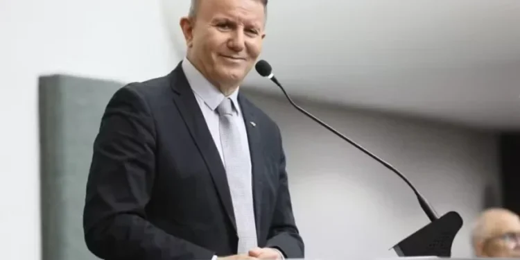 Cristiano Zanin autoriza retorno de Eduardo Siqueira ao cargo de prefeito de Palmas