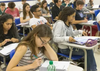 Nota do Enem é necessária para participar do SiSu • Daniel Teixeira/Estadão Conteúdo - 03.out.2016