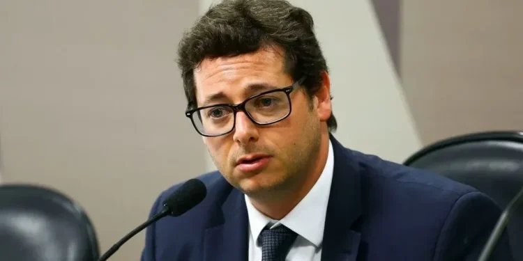 Direita precisa fazer mea culpa sobre 8/1, diz Wajngarten à CNN