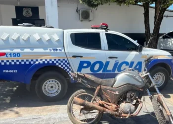 Veículo recuperado após ação de policiais militares do 9º BPM