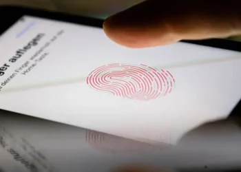 A biometria será vinculada à Carteira de Identidade Nacional (CIN), • Photothek via Getty Images