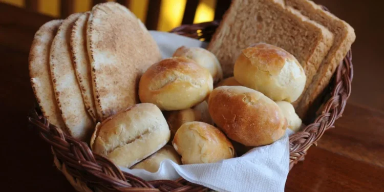 Muitas pessoas começaram a fazer pães de fermentação natural durante o primeiro ano da pandemia de covid-19, incluindo a autora desta reportagem crédito: Melissa Hogenboom