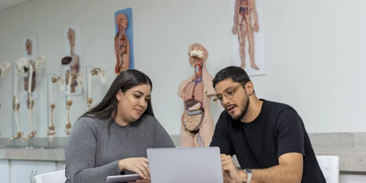 Estudantes de medicina no Tocantins ganham acesso gratuito à plataforma digital com conteúdos em 3D e podcasts