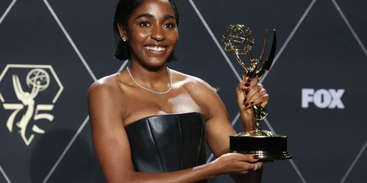 Quem é a atriz que foi indicada ao Emmy de atuação e direção no mesmo ano