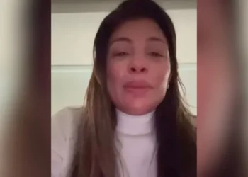 Danúbia Rangel usou as redes sociais para relatar sobre a prisão e o nascimento da filha com Síndrome de Down. • Reprodução/Redes Sociais