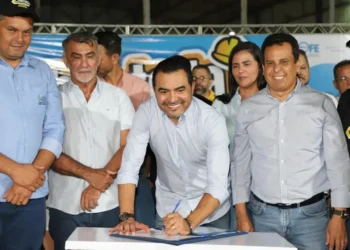 Governador Wanderlei Barbosa assina Ordem de Serviço que autoriza a reforma completa da Escola Estadual Recurso I, em Recursolândia, com investimento de R$ 1,4 milhão, após 31 anos sem intervenções estruturais;