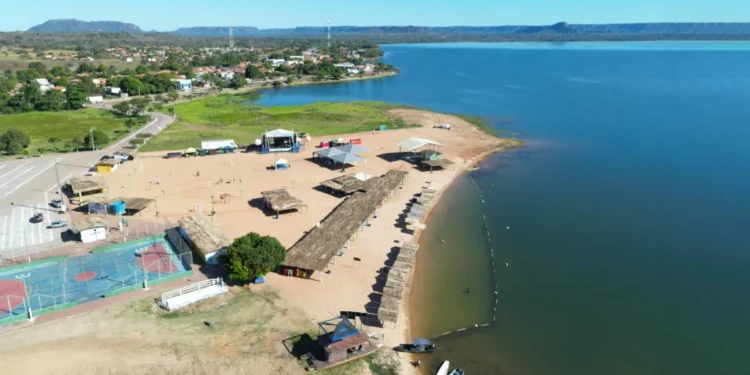 Com apoio do Governo do Tocantins, Praia do Coco impulsiona turismo e economia em Babaçulândia na Temporada de Praia 2025