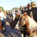 Governador Wanderlei Barbosa participa de cavalgada durante festejo religioso em Aparecida do Rio Negro