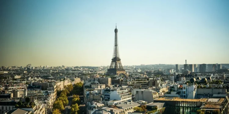 Senac oferece bolsas de estudo em curso de francês para iniciantes