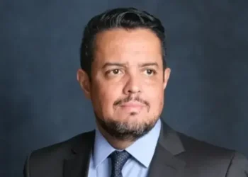 Carlos Velozo troca Élcio Mendes por Júlio Prado na Secom, escolhe novo chefe de gabinete e muda presidência da Fesp