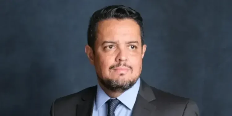 Carlos Velozo troca Élcio Mendes por Júlio Prado na Secom, escolhe novo chefe de gabinete e muda presidência da Fesp