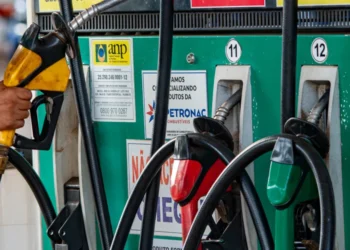 Pesquisa do Procon Palmas divulga valores praticados em postos de combustíveis da Capital - Regiane Rocha