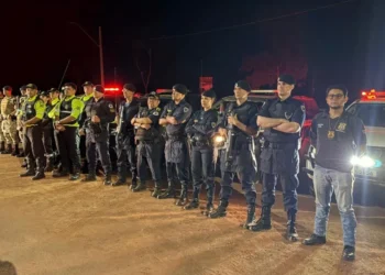 Registro da equipe das Forças de Segurança presentes em operação finalizada na madrugada desta quarta-feira, 30 – Foto Abelson Ribeiro
