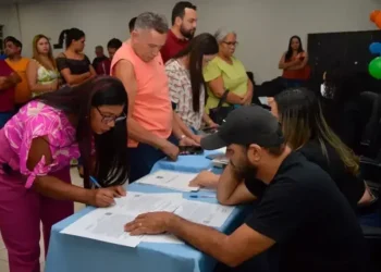 Moradores de três setores de Porto Nacional são contemplados com mais 60 títulos definitivos de propriedade
