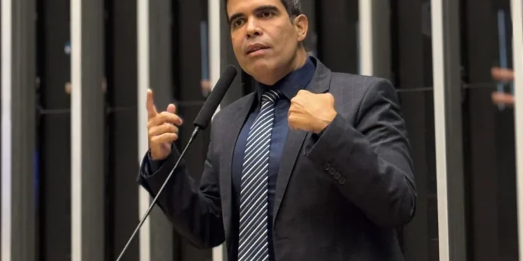 Banimento do Tigrinho da Lototins é comemorado por Ayres: “Coragem e responsabilidade”