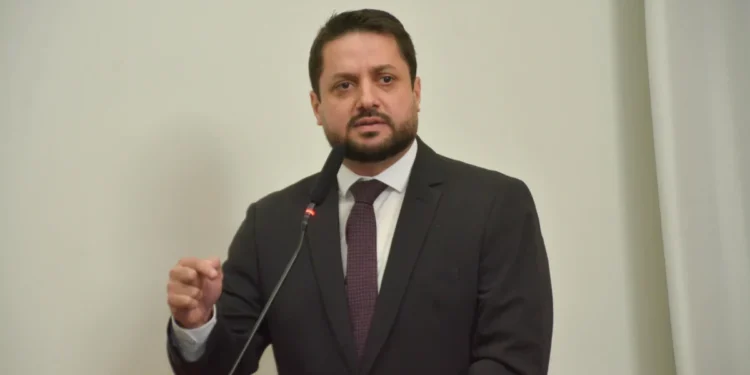 Impeachment de Eduardo em Palmas: É descabida e irresponsável essa notícia, afirma vereador Vinicius Pires