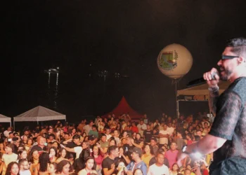 Show da festa de lançamento da Temporada 2025 em Tocantínia arrasta multidão a Praia Pôr do Sol