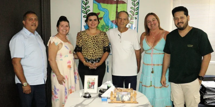 Secretária de Assistência Social recebe representantes da Associação “Liga pela Vida” e discute parceria na defesa das pessoas com câncer