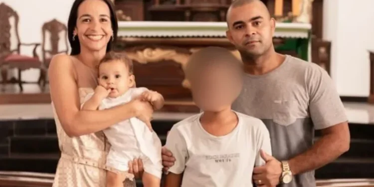 Namorada de 15 anos sugeriu colocar arma no crime na mão do irmão mais novo • Reprodução