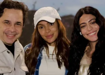 Anitta visita set de gravações de "Nosso Lar 3" • X/ Carol Castro