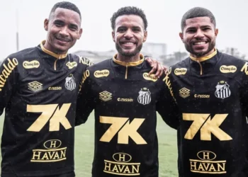 Destaques do time de Neymar na Kings League treinam no Santos