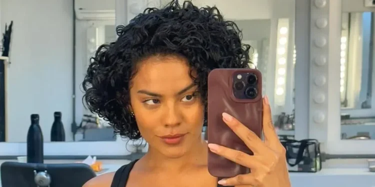 Bella Campos desabafa sobre racismo: “Falam que continuo com cara de pobre”