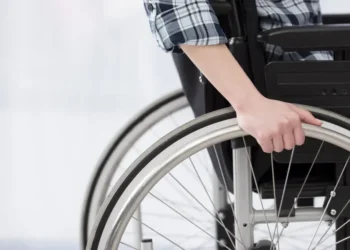 Instituições de ensino estaduais de SP deverão ter reserva de vagas para pessoas com deficiência • Freepik