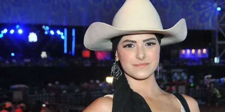 Por ter paixão pela música sertaneja e os rodeios, ela foi nomeada Rainha Inspiração de festas no interior de SP • Instagram/Camila Trevisol