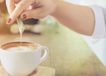 Adoçante artificial eritritol pode estar ligado ao aumento do risco de AVC em consumidores • jcomp on Freepik