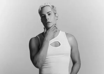 Christian Chávez é integrante do grupo mexicano RBD e ícone emblemático da cultura pop latina dos anos 2000 • Sergio Valenzuela