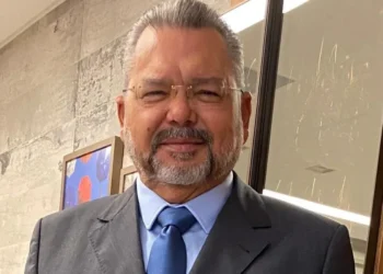 Nilomar Farias é especialista em Direito Penal, Processo Penal e Constitucional pela Academia de Polícia Civil do Estado de Goiás e tem larga experiência na atuação institucional