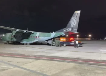 Corpo de Juliana Marins chegou ao Rio de Janeiro nesta terça-feira (1º) • Rodrigo Monteiro