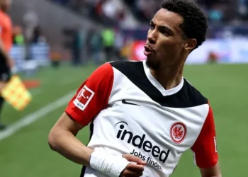 Liverpool contrata atacante francês por R$ 593 milhões, diz jornal