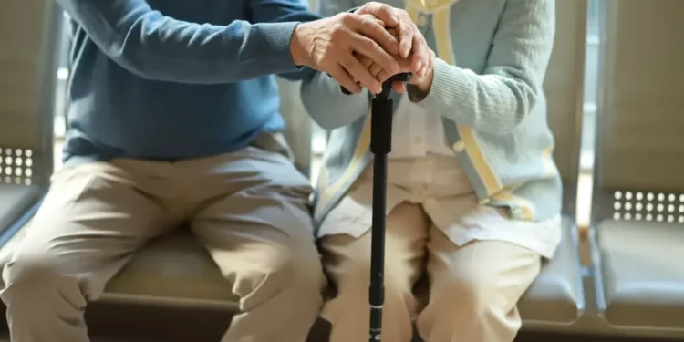 Poluição do ar e desigualdade social aceleram envelhecimento, diz estudo