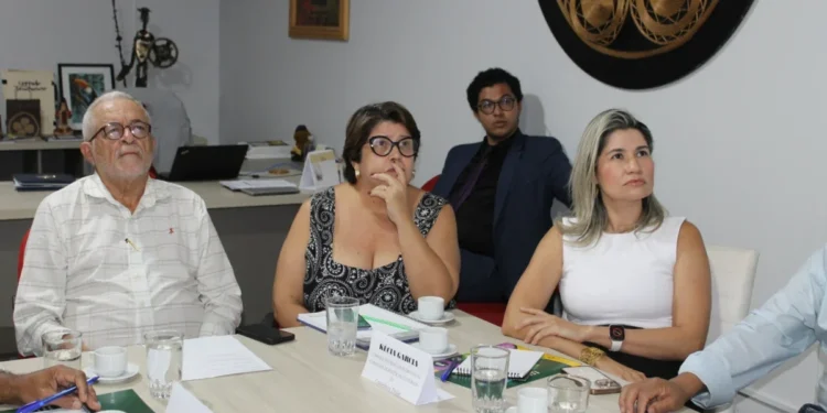 Agência Municipal de Turismo conhece sítio arqueológico promissor em Taquaruçu Grande