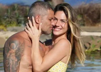 Bruno Gagliasso ganha declaração de aniversário de Gio Ewbank • Reprodução/Giovanna Ewbank/Instagram