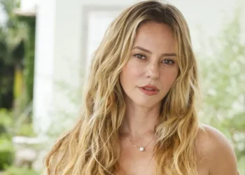 Saiba de quem são os quadros pintados por Heleninha em “Vale Tudo”