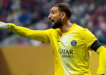 De MS, goleiro de 16 anos e quase 2 metros assume vaga no profissional do Athletico-PR