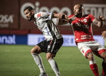 Operário perde pênalti e fica no empate com o Vila Nova fora de casa