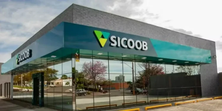 Sicoob anuncia R$ 60 bilhões para safra 2025/26