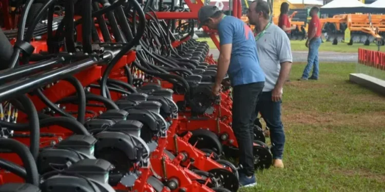 Venda de máquinas agrícolas cresceu 30% em maio