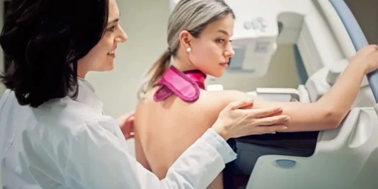 No Brasil, sociedades médicas já recomendam exame todo ano para mulheres a partir dos 40 anos • praetorianphoto/Getty Images