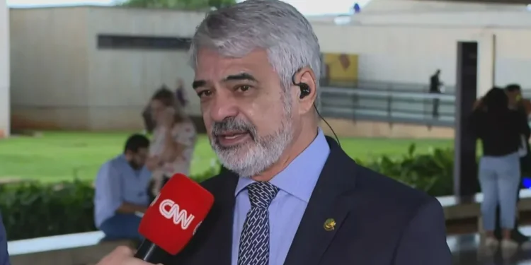 Humberto Costa (PT-PE), em entrevista à CNN  • CNN / Reprodução