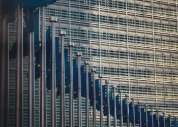 Sede da União Europeia em Bruxelas, Bélgica • Christian Lue/Unsplash